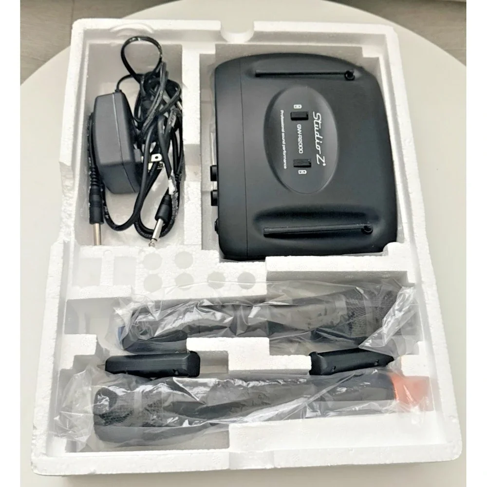 Studio Z GW-R2000 UHF Wireless Microphone - Professional Karaoke Microphones